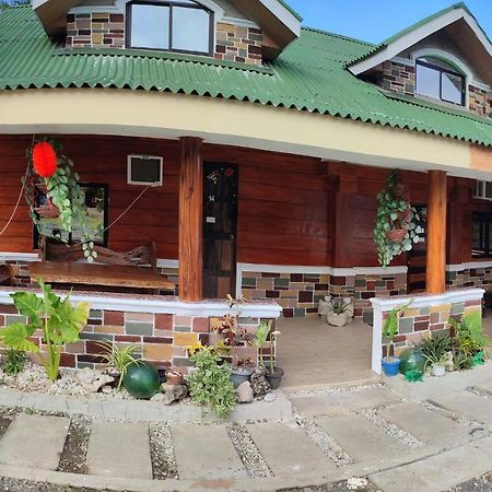 Blue Lagoon Inn, Pagudpud Bagian luar foto